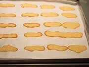 lingue-di-gatto-8 Cat’s tongue biscuits