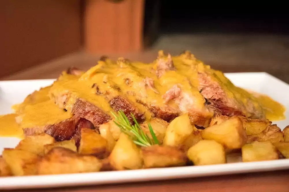 Arrosto di collo di maiale al forno