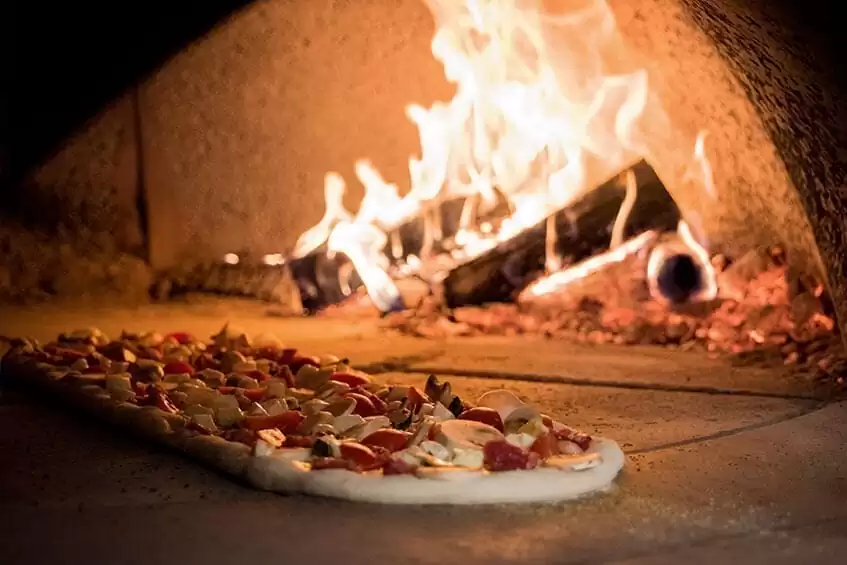 Pizza alla pala: dall'impasto alla cottura, tutto quello che devi sapere