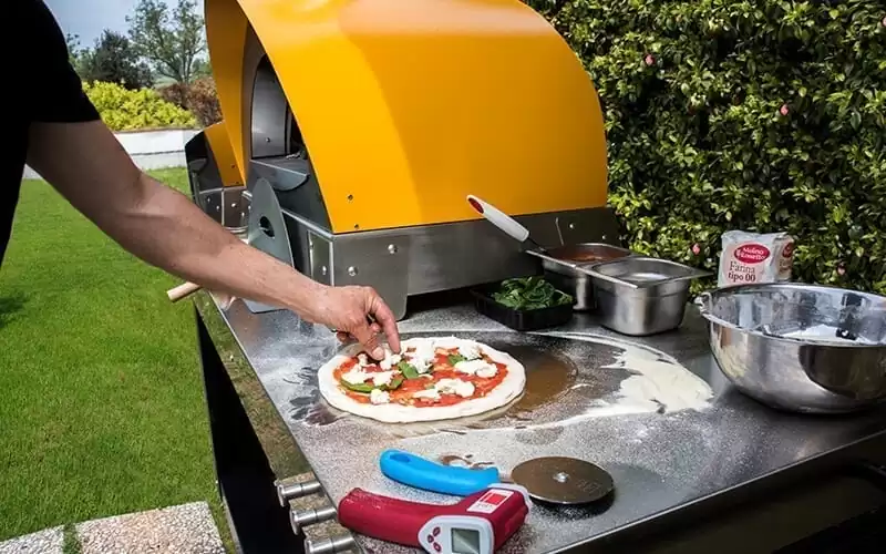 Making pizza at home: 4 tips to get a pro pizza.
