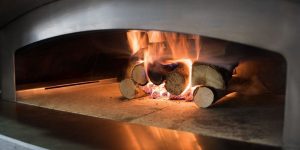 Guide to choosing the best fuel for an outdoor oven