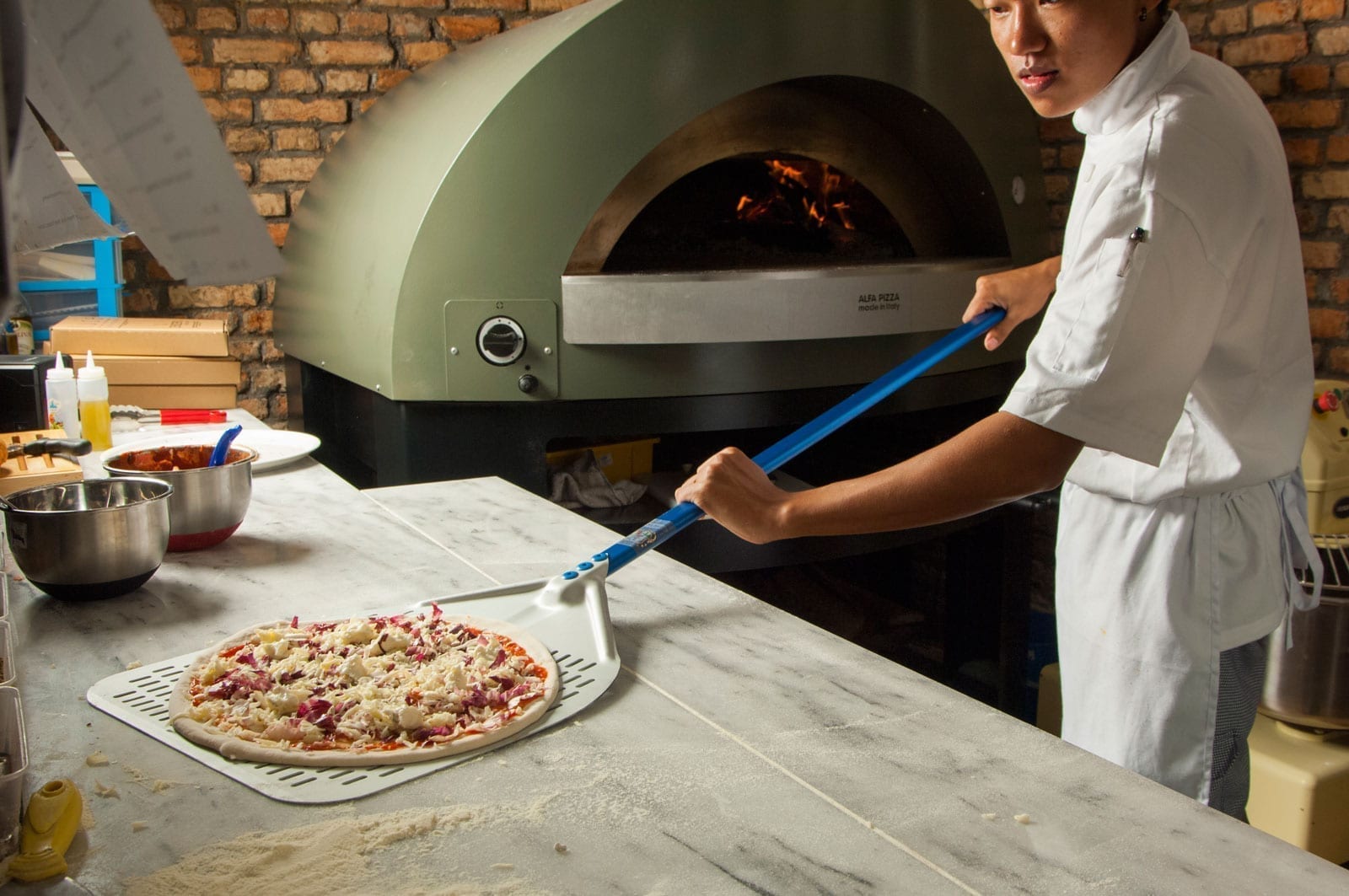 Four à bois pour pizzeria : comment le choisir ? | Alfa Forni