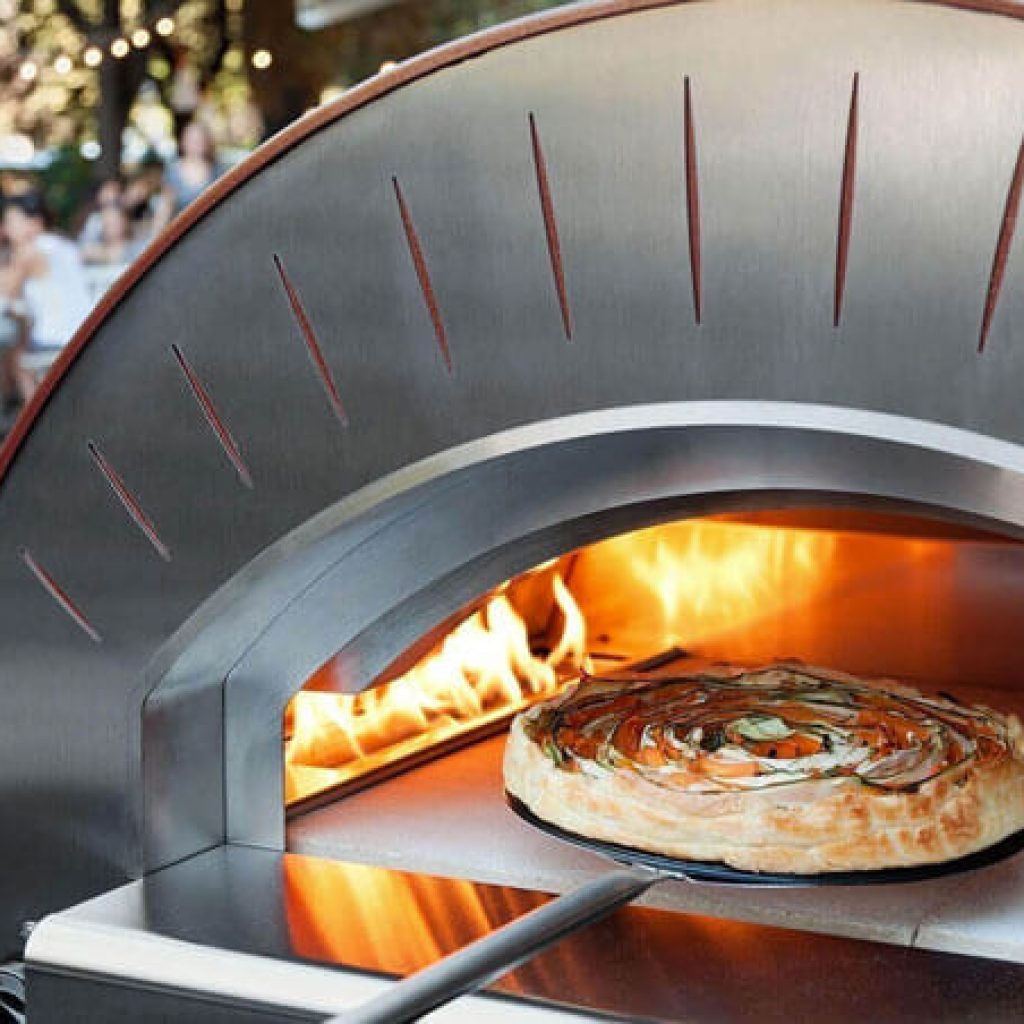 How do you clean a wood-burning oven (without making any mistakes)? | Alfa Forni