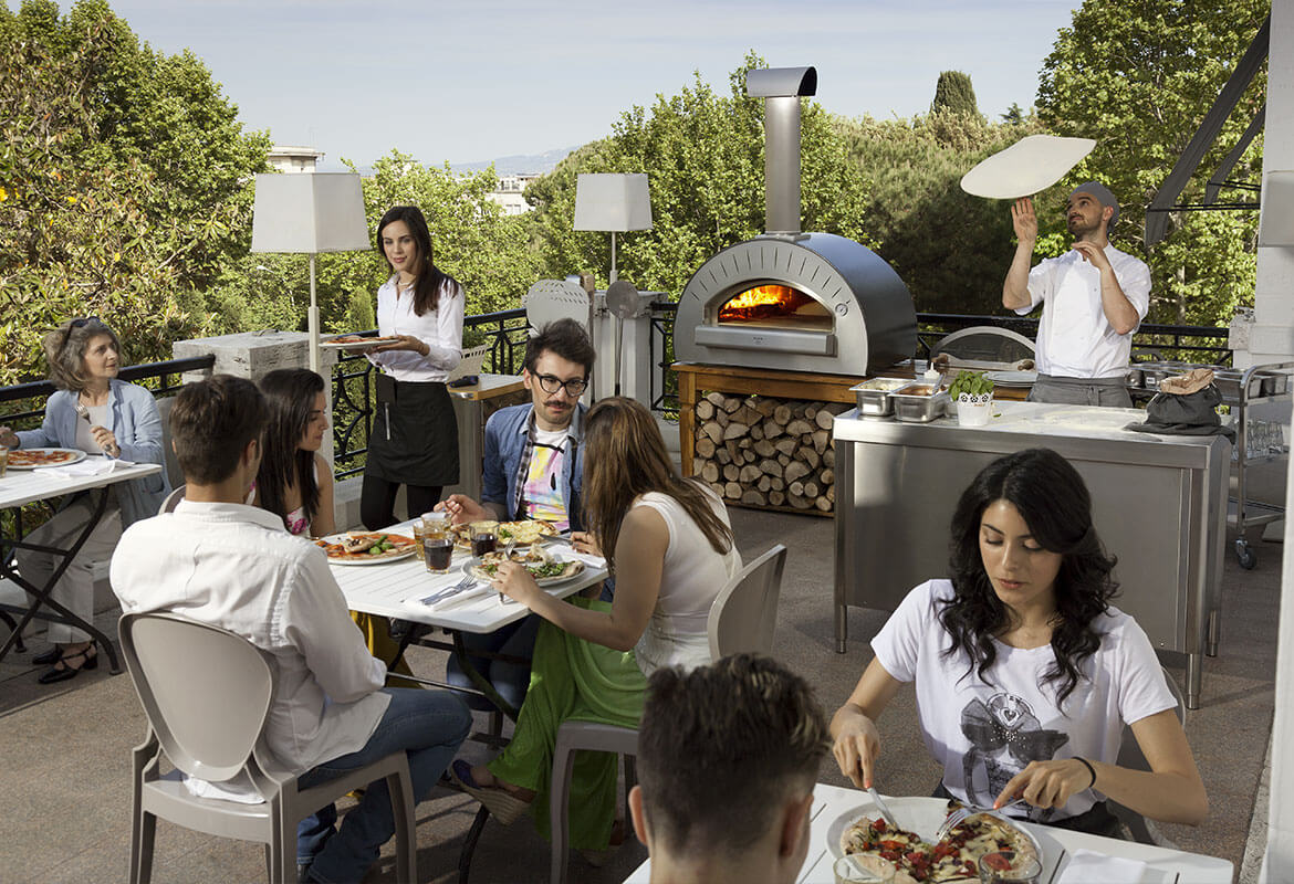 Come attirare clienti in una pizzeria e differenziarti dalla concorrenza | Alfa Forni