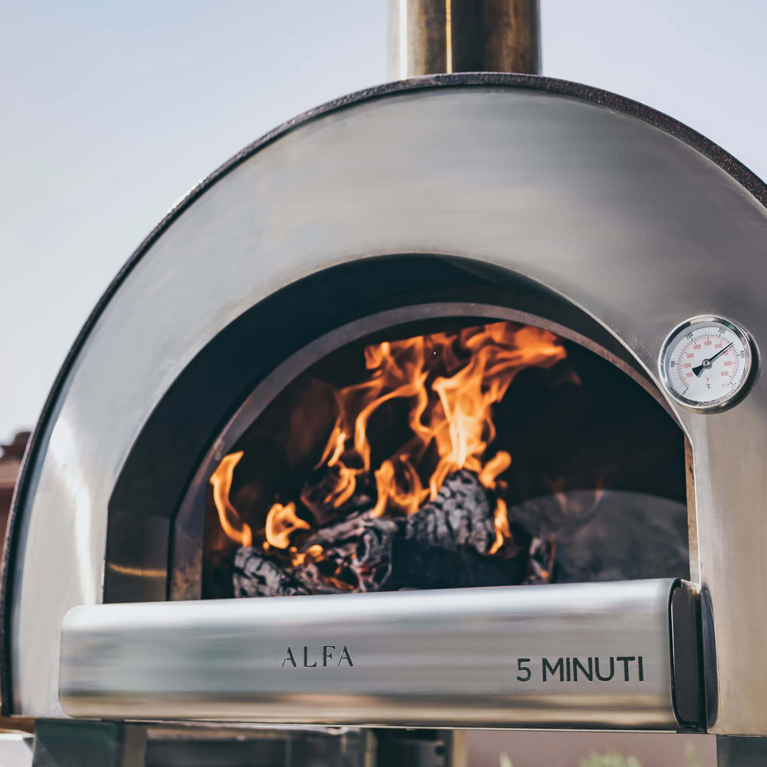 alfa-mariusz_5-minuti-pizza-barbecue The key features that the best wood-fired pizza ovens should have.