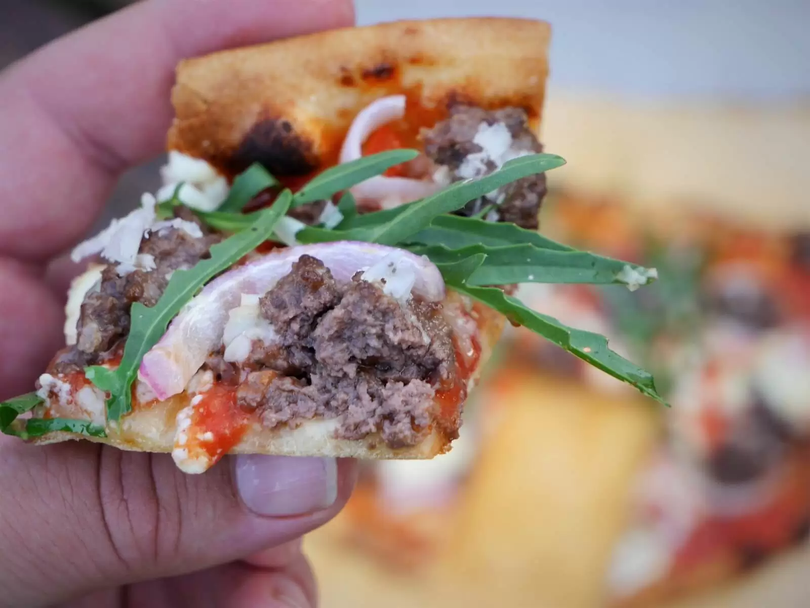Quante calorie ha una pizza? La pizza non fa ingrassare!