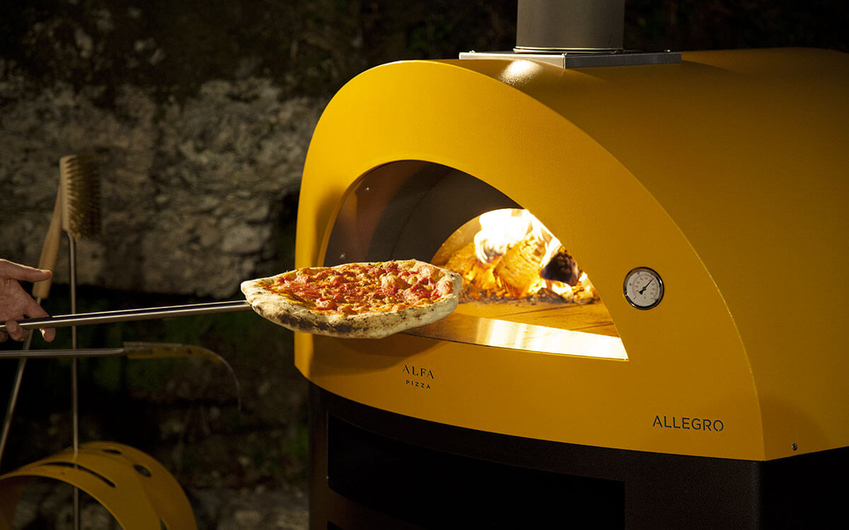 Horno de leña para pizza: 5 razones para elegir alfa para tu hogar. | Alfa Forni