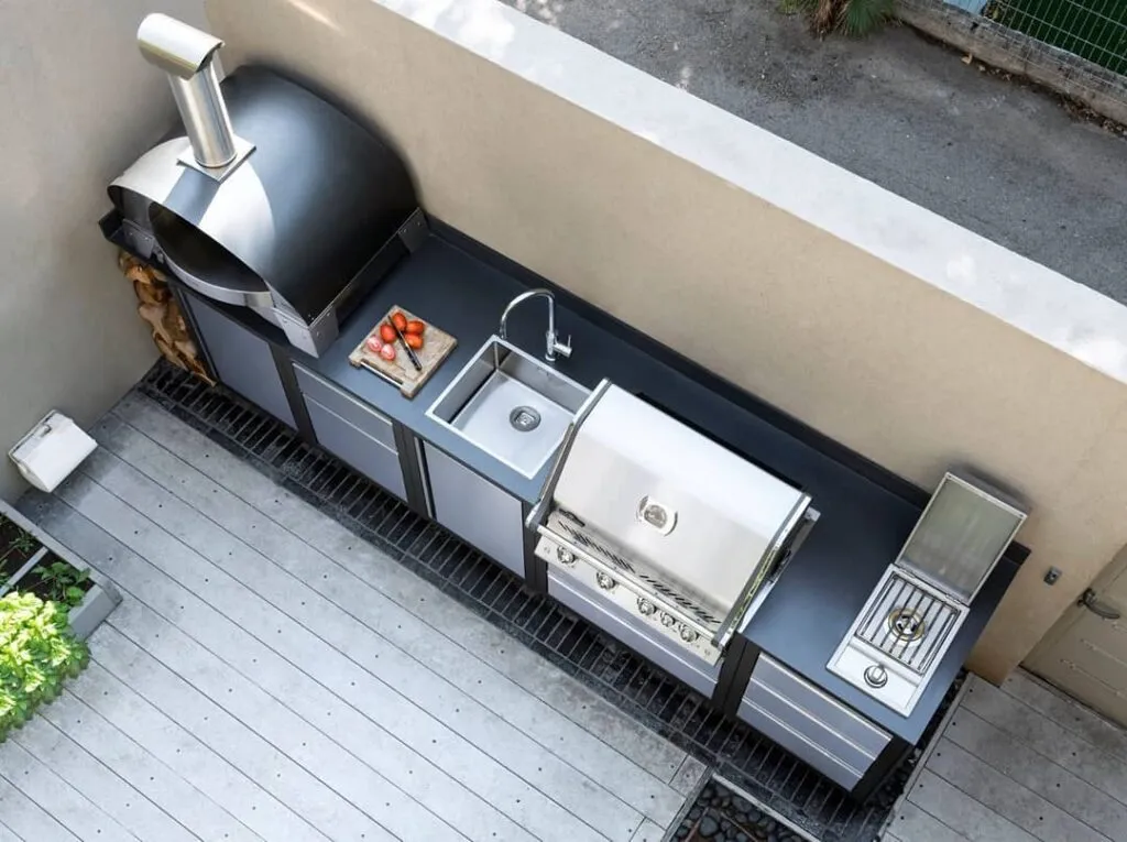 11 Beautiful Outdoor Kitchen Ideas for Summer 2020