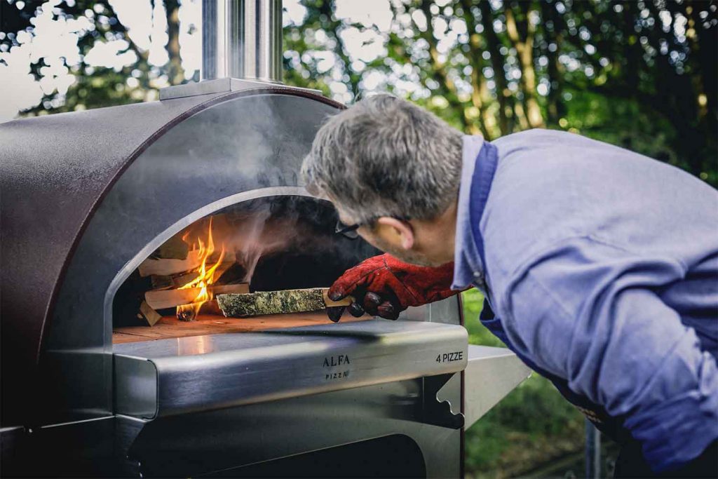 Stainless-steel and refractory wood-fired oven: Alfa’s innovation turns 10. | Alfa Forni
