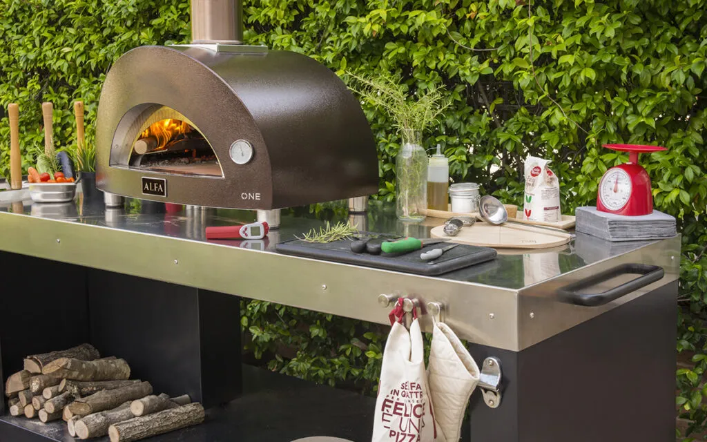 Outdoor kitchen: all the secrets to cook like a chef at home