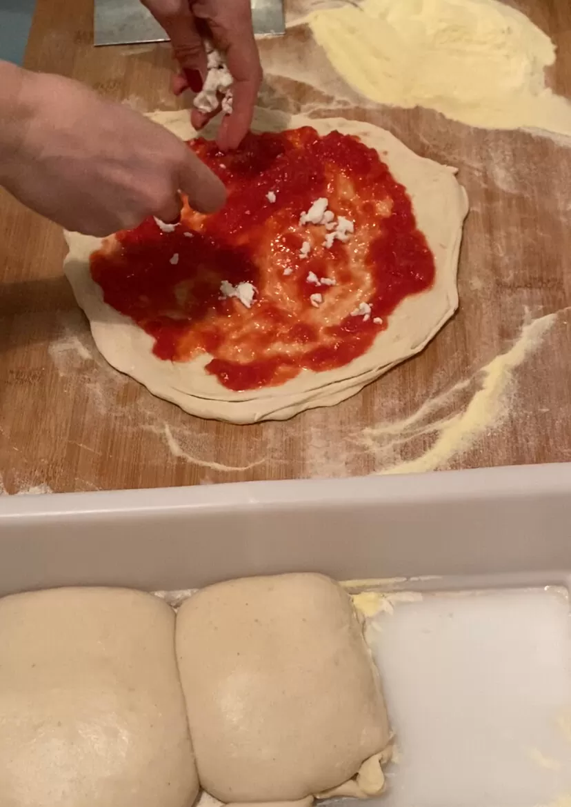 Video ricetta PIZZA fatta in casa, cucinata nel forno a legna o a gas ONE