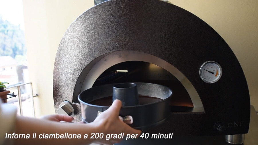 inforna-il-ciambellone-a-200-gradi-per-40-minuti Ciambellone fatto in casa - Video Ricetta nel forno ONE a gas