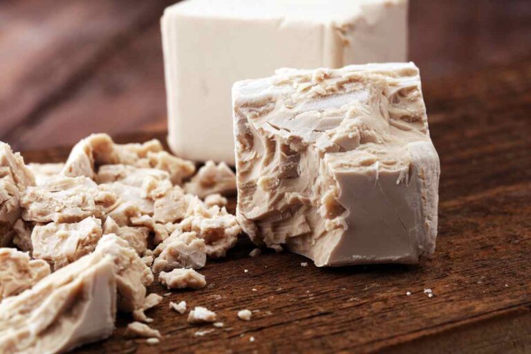 Levain naturel et levure de bière faits maison Comment les préparer