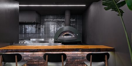 Decoración moderna para pizzería: 3 elementos que no pueden faltar