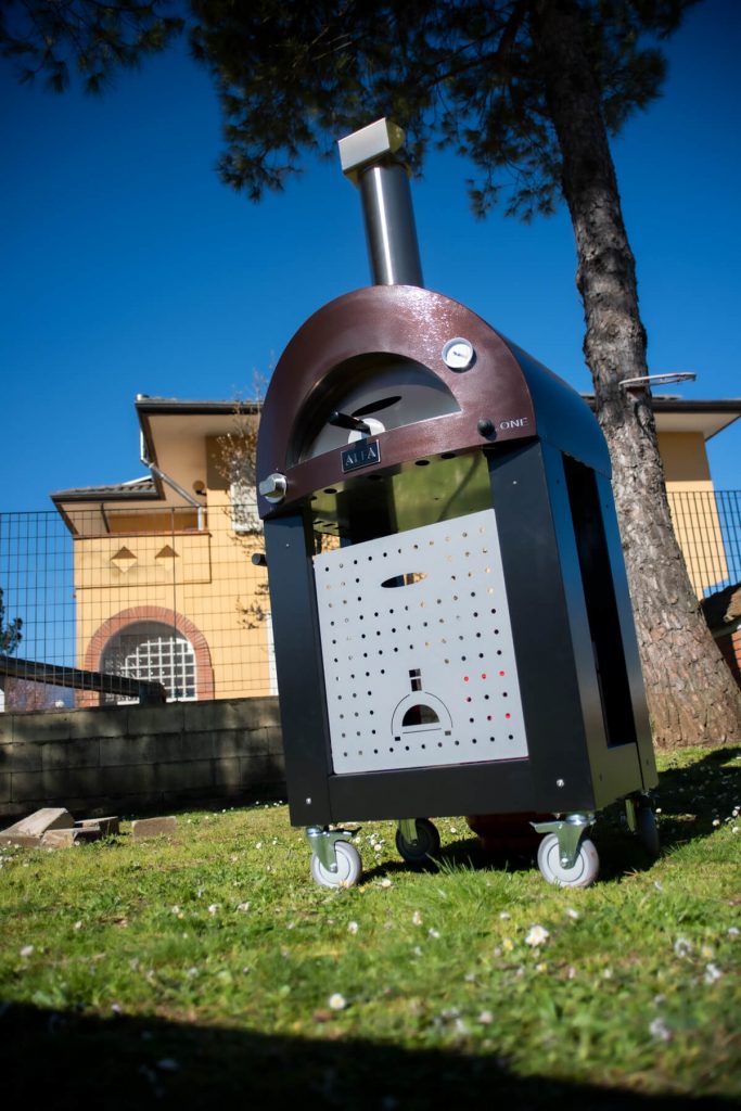 Outdoor wood-fired ovens with wheels: Alfa Forni's proposals | Alfa Forni