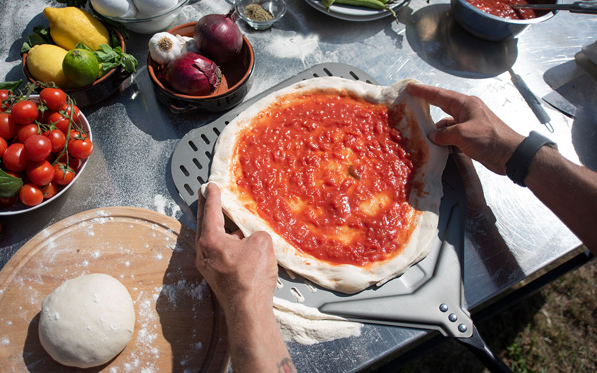 Zubehör für die Pizzazubereitung zu Hause: was in der Küche nicht fehlen darf | Alfa Forni