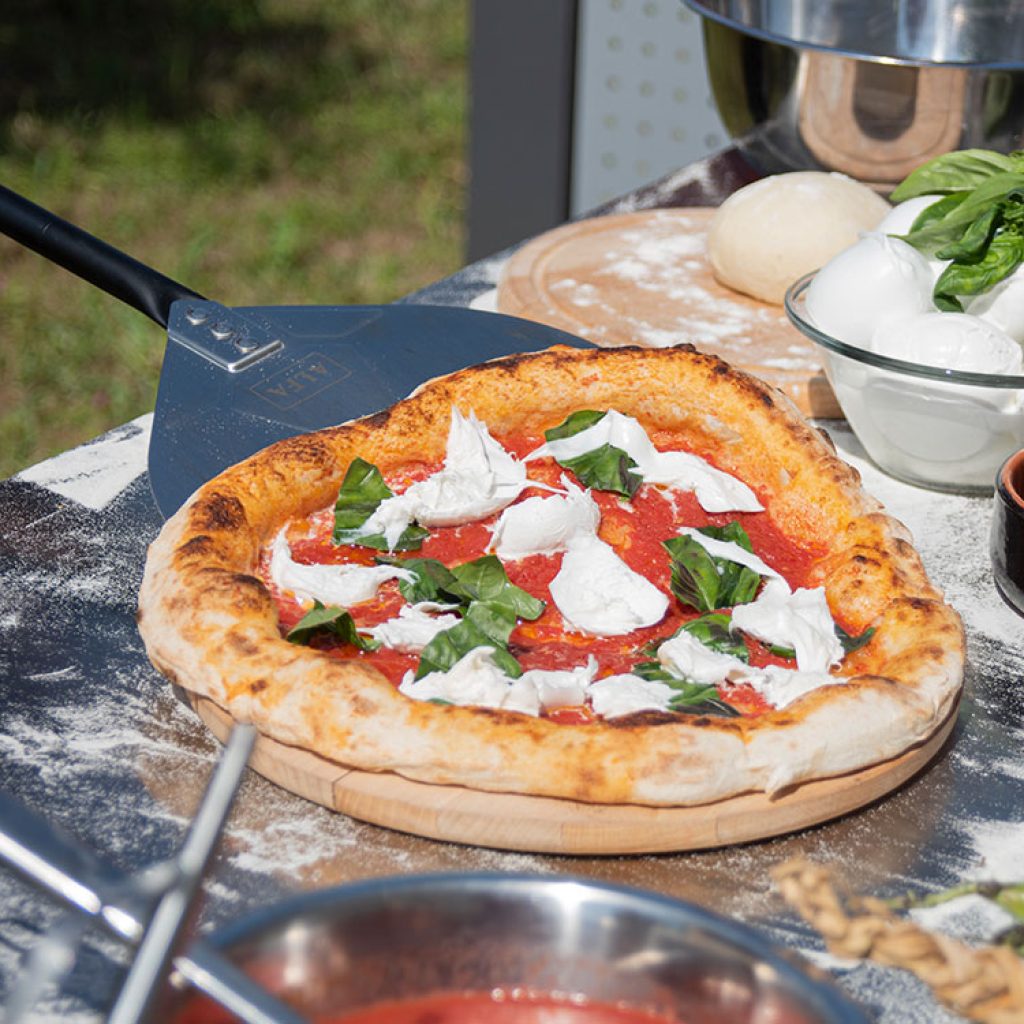 Cómo se prepara la pizza napolitana? Aquí está la receta | Alfa Forni