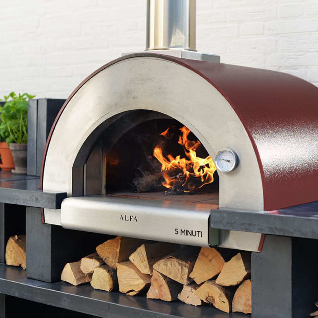 What to do when lighting a wood fired oven for the first time | Alfa Forni