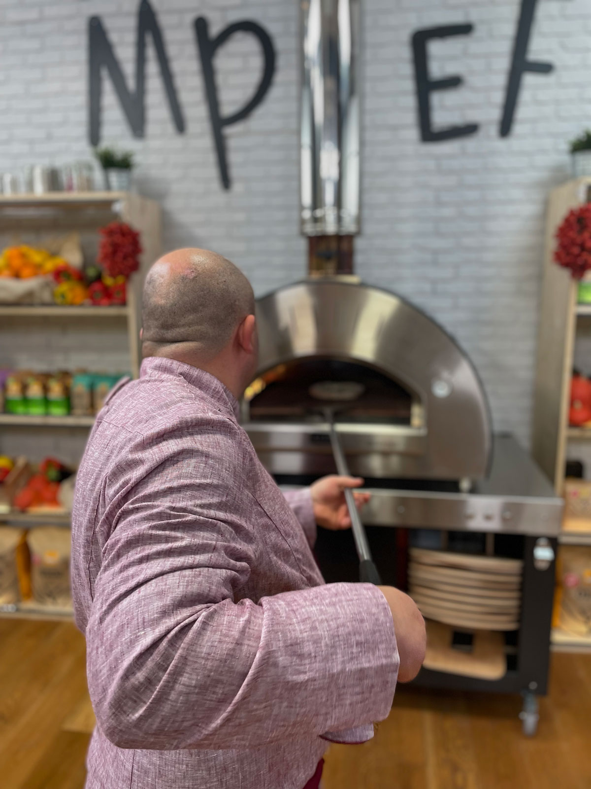 pizzaiolo-mica-pizza-e-fichi-alfa-forni Torna Mica Pizza e Fichi, una nuova avventura per Alfa Forni