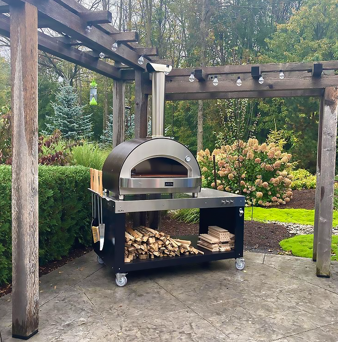 Where to put a wood-burning oven for pizzas? | Alfa Forni
