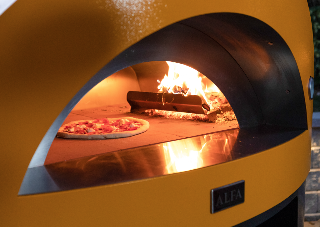 Come scegliere il miglior forno per pizza da casa? | Alfa Forni
